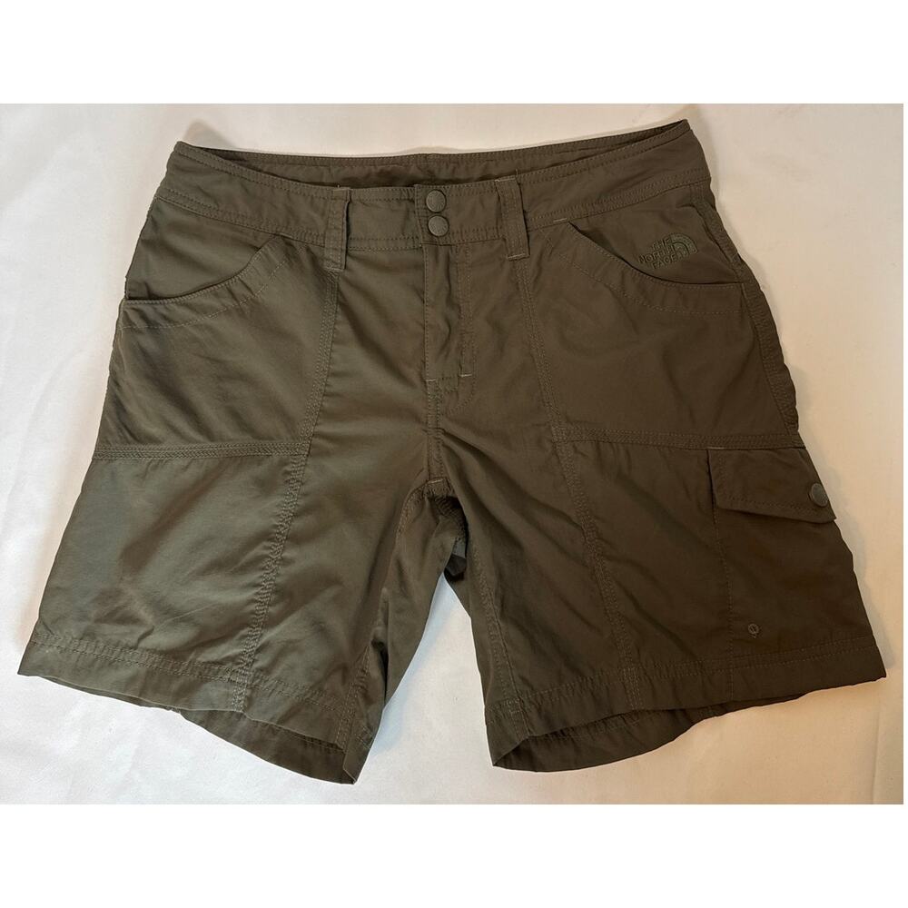 The North Face Women’s Cargo Hiking Shorts – Olive Green – Size 4 Long